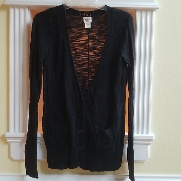 Sweater - Picture 1 of 3